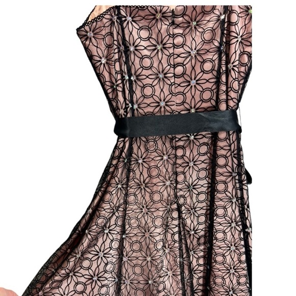 Adrianna Papell Boutique Strapless Fit & Flare Gown 4 - Picture 10 of 11